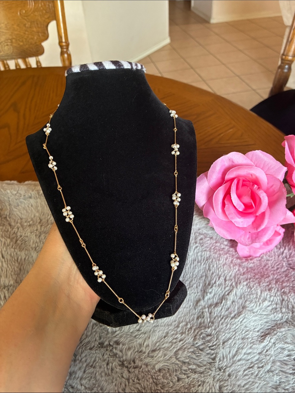 Avon Gold-Tone Necklace with White Pearl Clusters